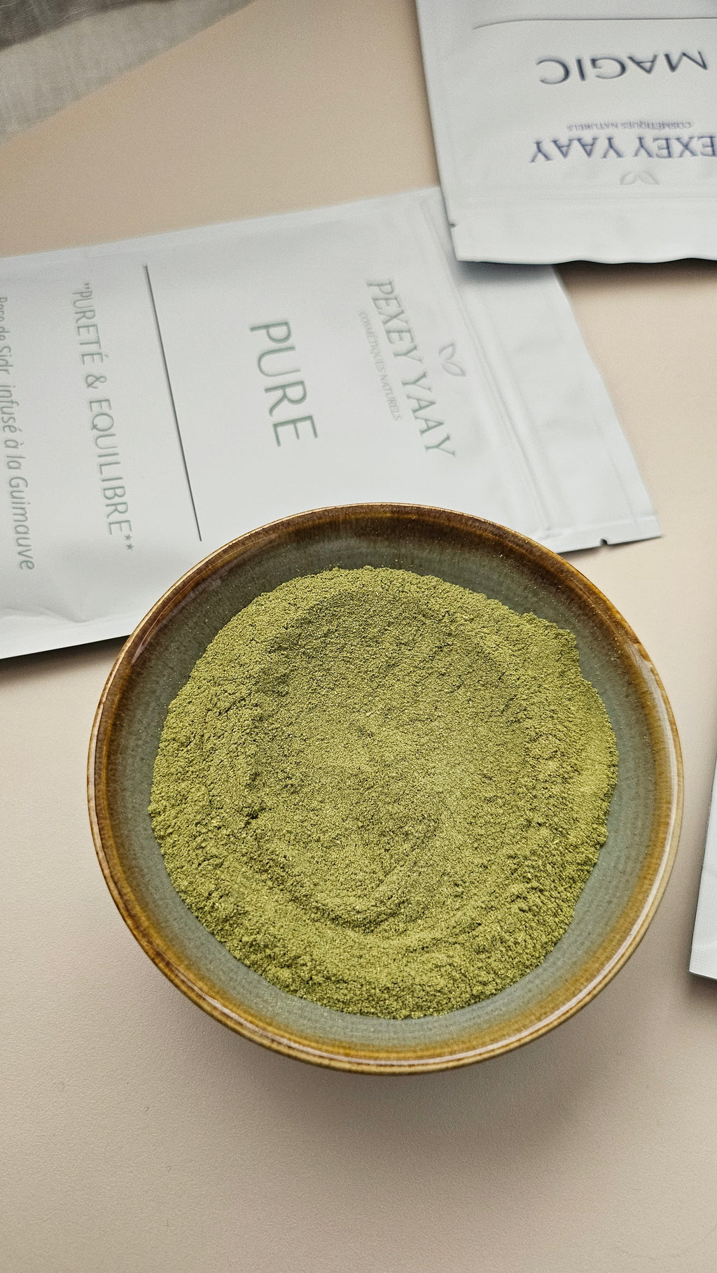Poudre sèche du masque PURE à l'ortie, sidr et guimauve